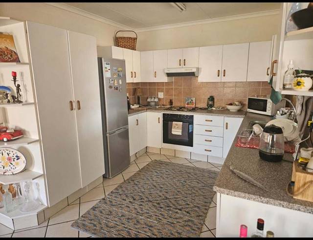 2 BEDROOM TOWNHOUSE FOR SALE IN HEIDERAND